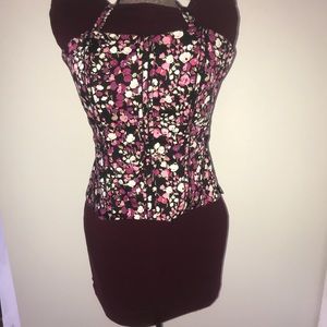 Corset type top; removable straps